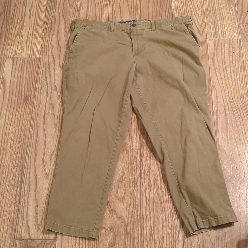 Sonoma khaki chinos with stretch men's size 46x29"